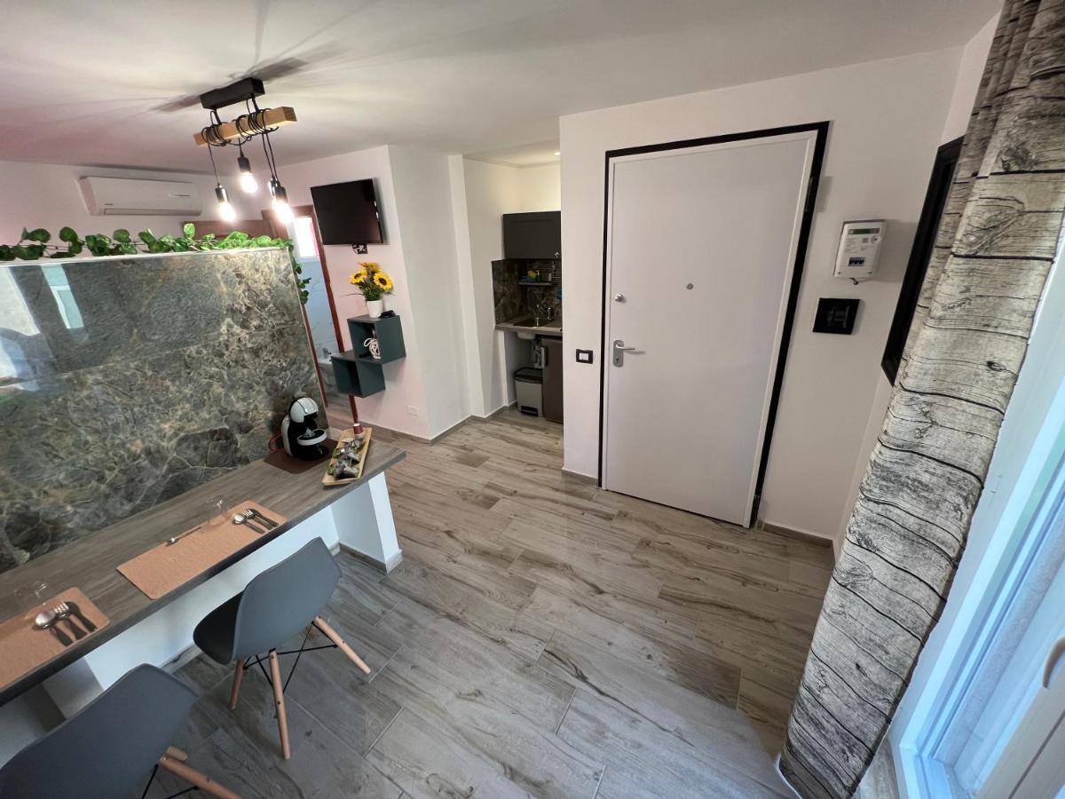 Loft Con Terrazzo A Livello Stazione Apartment เลชเช ภายนอก รูปภาพ